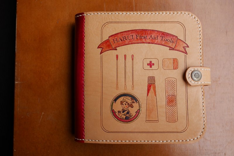 [Spring Pig Reference Book] Medical Book Harui First Aid Tools - Other - Genuine Leather Orange