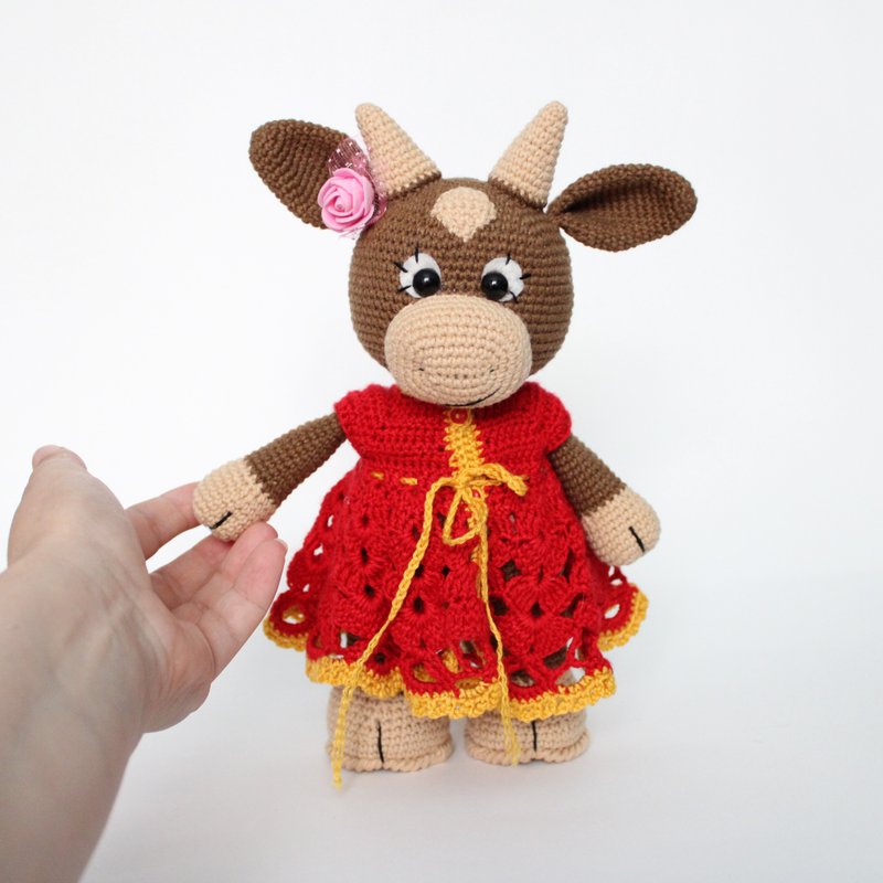 Cow stuffed toy  Crochet cow gifts for kids  Cow plush - ของเล่นเด็ก - งานปัก สีนำ้ตาล