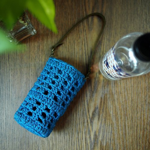 manyjoystudio Handmade crochet water bottle carriers mixs colors blue jeans / blue sea
