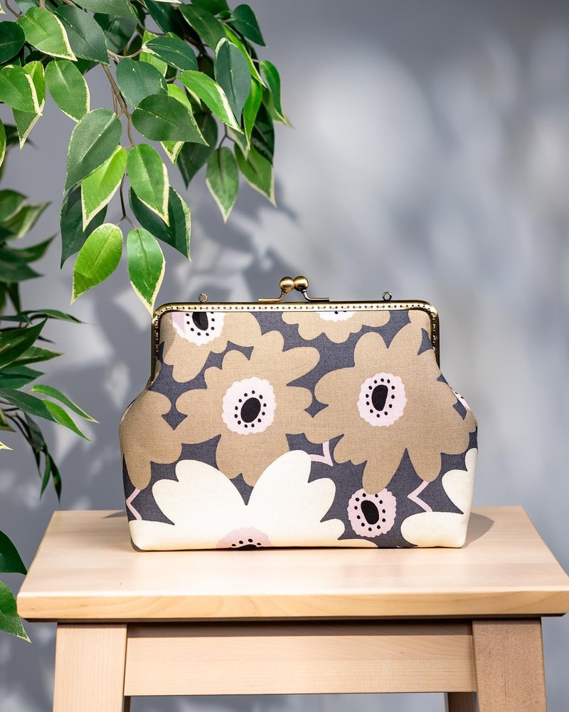 [Nordic big flower flower ash powder] square metal kiss lock bag#转包包#古作#日本style#喜欢 - กระเป๋าแมสเซนเจอร์ - ผ้าฝ้าย/ผ้าลินิน สีส้ม