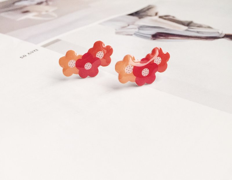 La Don - Youth Flower Ear Orange Ear Pin - Earrings & Clip-ons - Acrylic Red