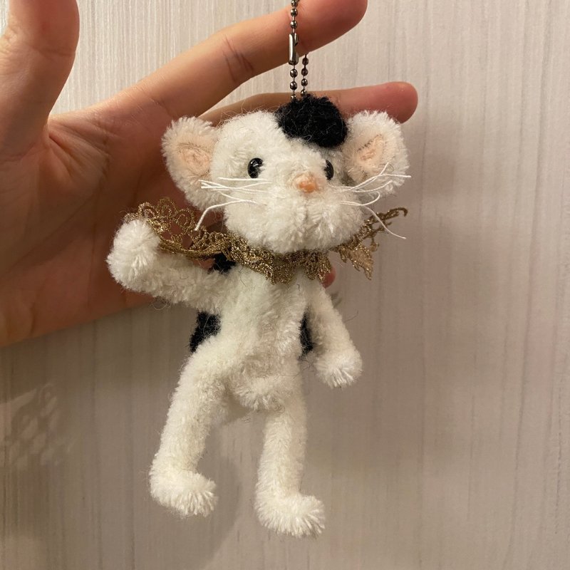 White and black tabby cat/Benz cat standing 12cm-hair root twist stick handmade pendant/wool doll - ตุ๊กตา - วัสดุอื่นๆ ขาว