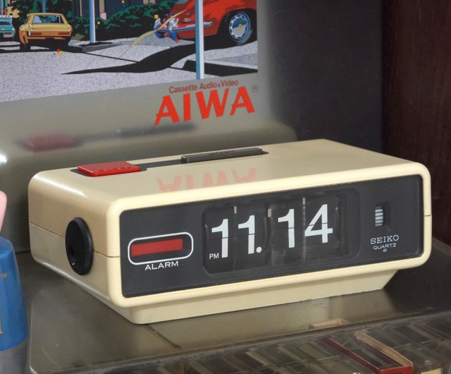 日本 昭和セイコー パタパタ時計 QN407 白 目覚まし時計 置き時計