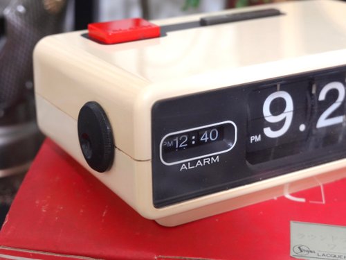 日本 昭和セイコー パタパタ時計 QN407 白 目覚まし時計 置き時計