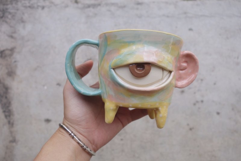 Big Handmade ceramic mug cup with bigeye in watercolour : ) - 花瓶/陶器 - 陶 多色