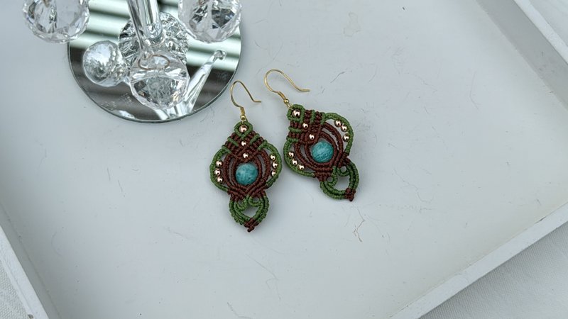 230139 Macrame South American Wax Thread Stone Earrings - Earrings & Clip-ons - Semi-Precious Stones Green