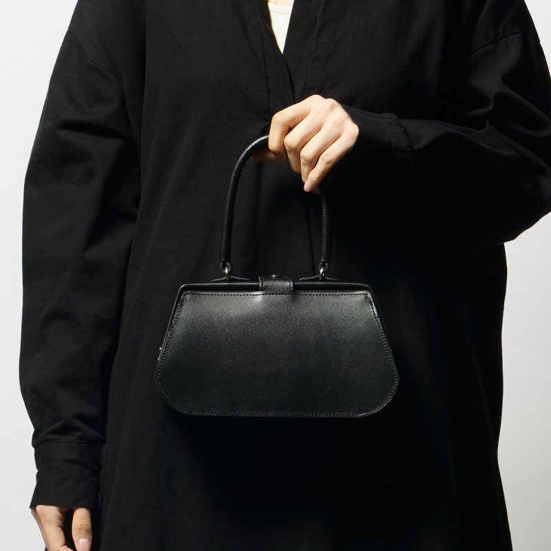 [doctor S black] leather/handbag/classic/doctor bag - กระเป๋าถือ - หนังแท้ สีดำ