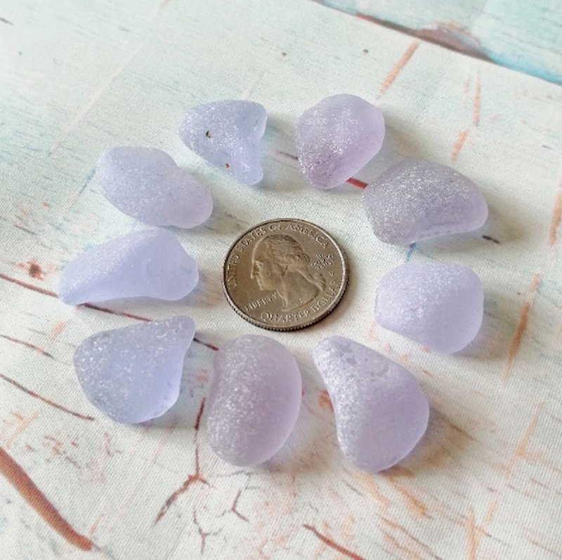 Genuine Sea glass.Lavender Sea glass for Jewelry.Rare Neodymium Sea glass decor - 陶藝/玻璃 - 玻璃 紫色