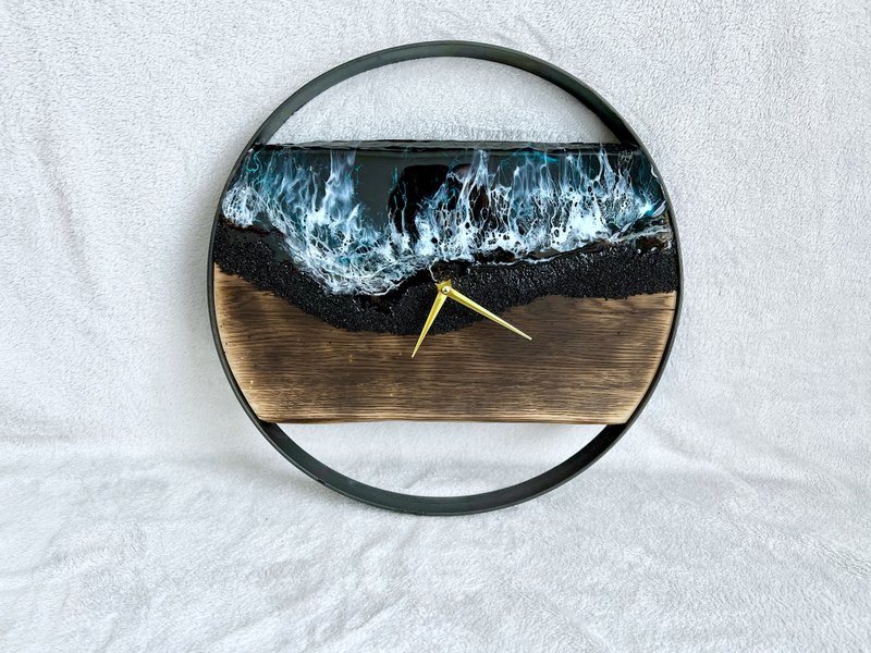 Black Loft wood Beach wall clock, resin ocean clock with sea 壁飾 掛鐘 藍染 女 禮物 入厝禮物 - Clocks - Resin Blue