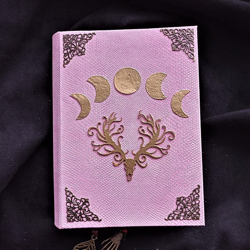 Spell book with creasent moon Grimoire starters vintage pink Real book of shadow - สมุดบันทึก/สมุดปฏิทิน - กระดาษ สึชมพู