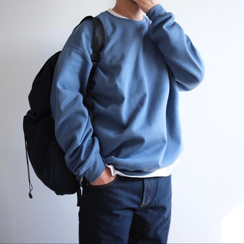 big silhouette  sweatshirt / blue / plain / hand embroidery / unisex - 帽T/大學T - 棉．麻 藍色