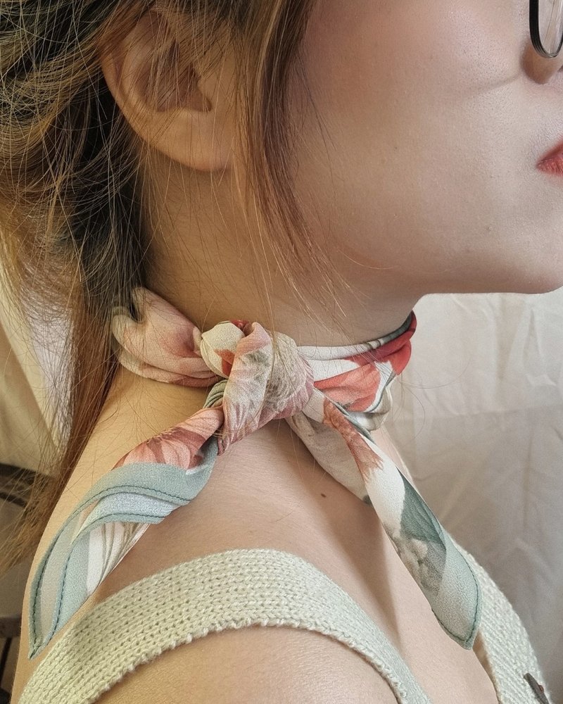 Wildflower 迷你絲巾 50 × 50 公分 - 絲巾 - 聚酯纖維 多色