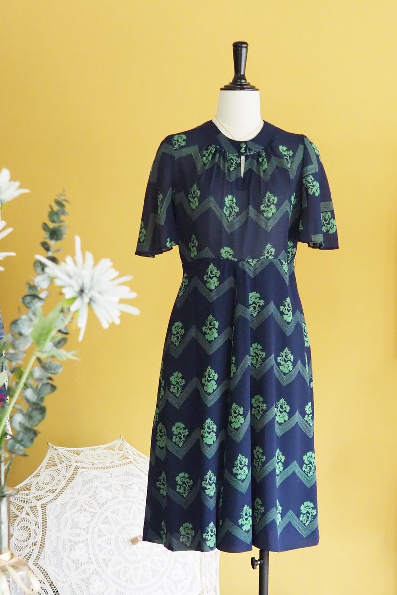 古著洋裝 | Size M | Navy blue zigzag flower pattern - 洋裝/連身裙 - 聚酯纖維 藍色