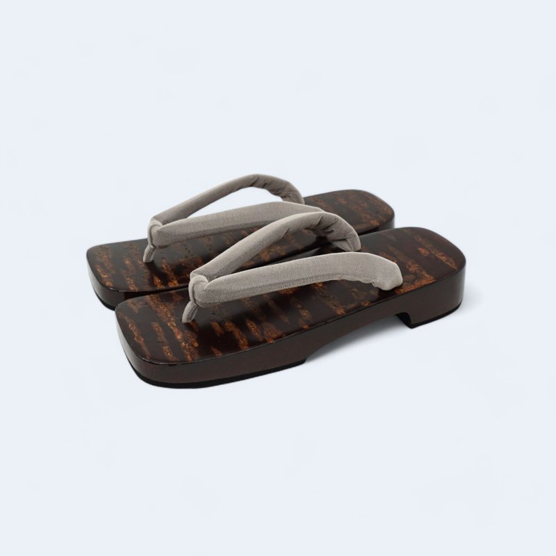 Birch craft Ukon Geta sandals with genuine straps - Slippers - Wood Gray