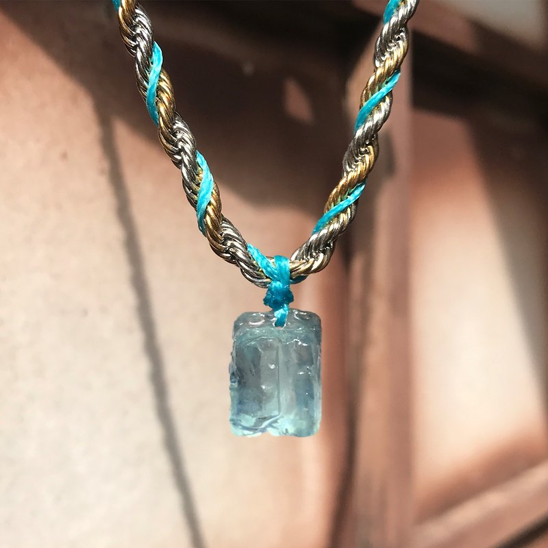 【Lost and find】 Natural Stone Aquamarine stone Royal Shoulder necklace - สร้อยคอ - เครื่องเพชรพลอย สีน้ำเงิน