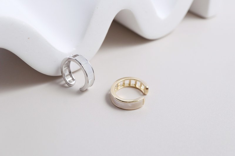 The sea in early summer. Shell sterling silver ear cuffs - ต่างหู - เงิน สีทอง