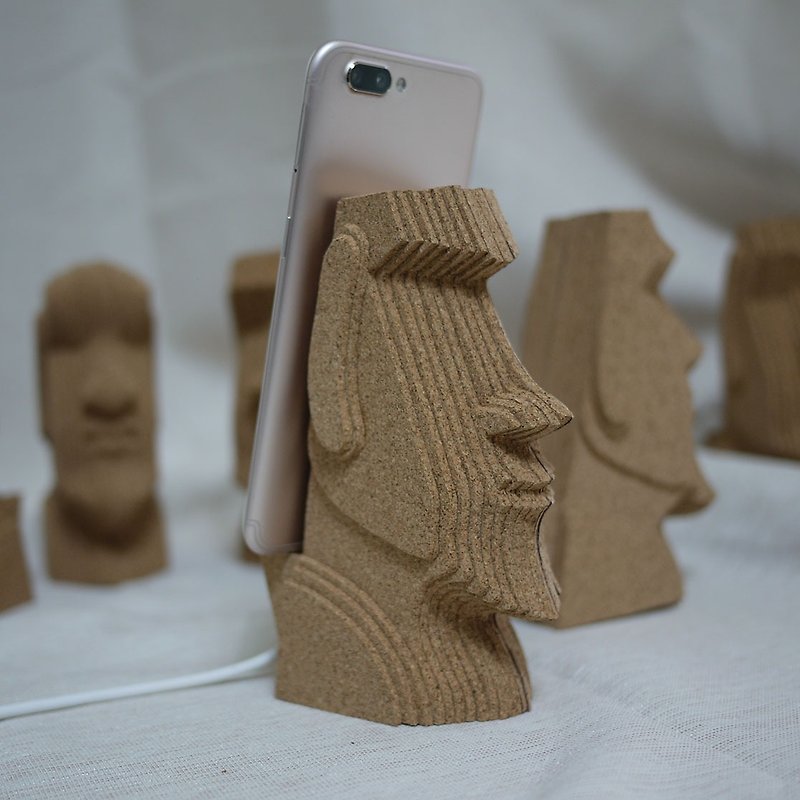 Cool Moai Moai boulder like mobile phone holder gift cork stack hand crafts healing small things - ของวางตกแต่ง - ไม้ สีนำ้ตาล