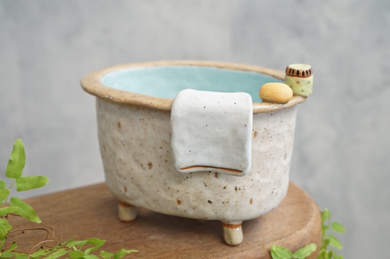 Bathtub plant pot - 盆栽/植栽 - 陶 卡其色