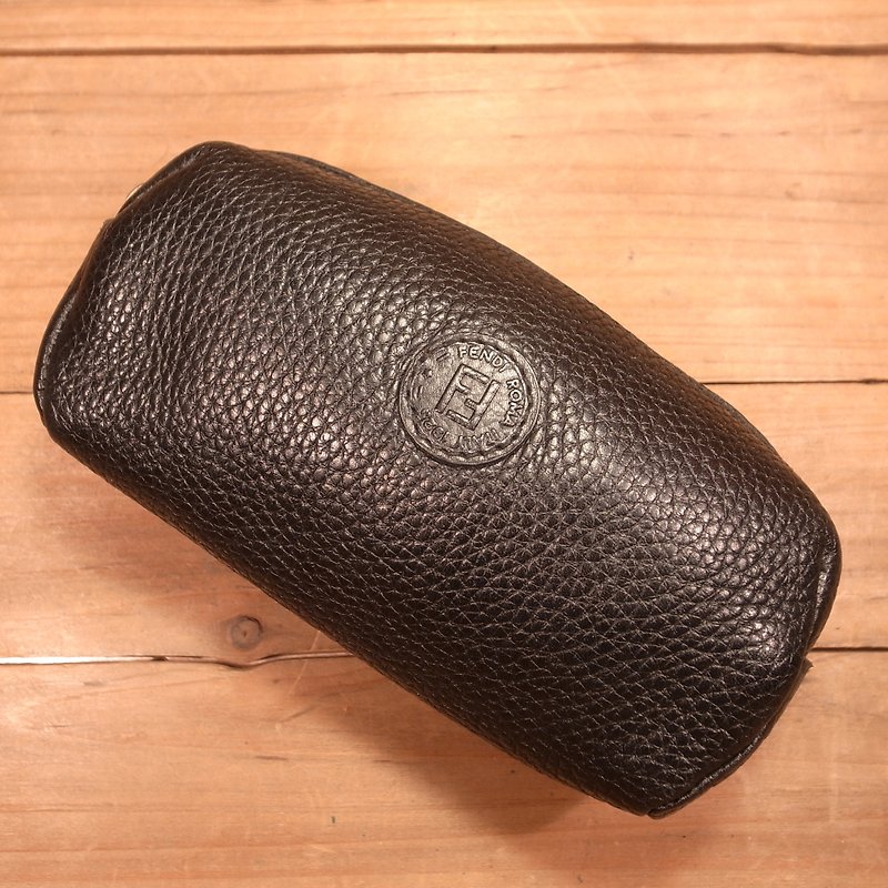 Old bone Fendi black leather cosmetic bag VINTAGE - กระเป๋าเครื่องสำอาง - หนังแท้ สีดำ