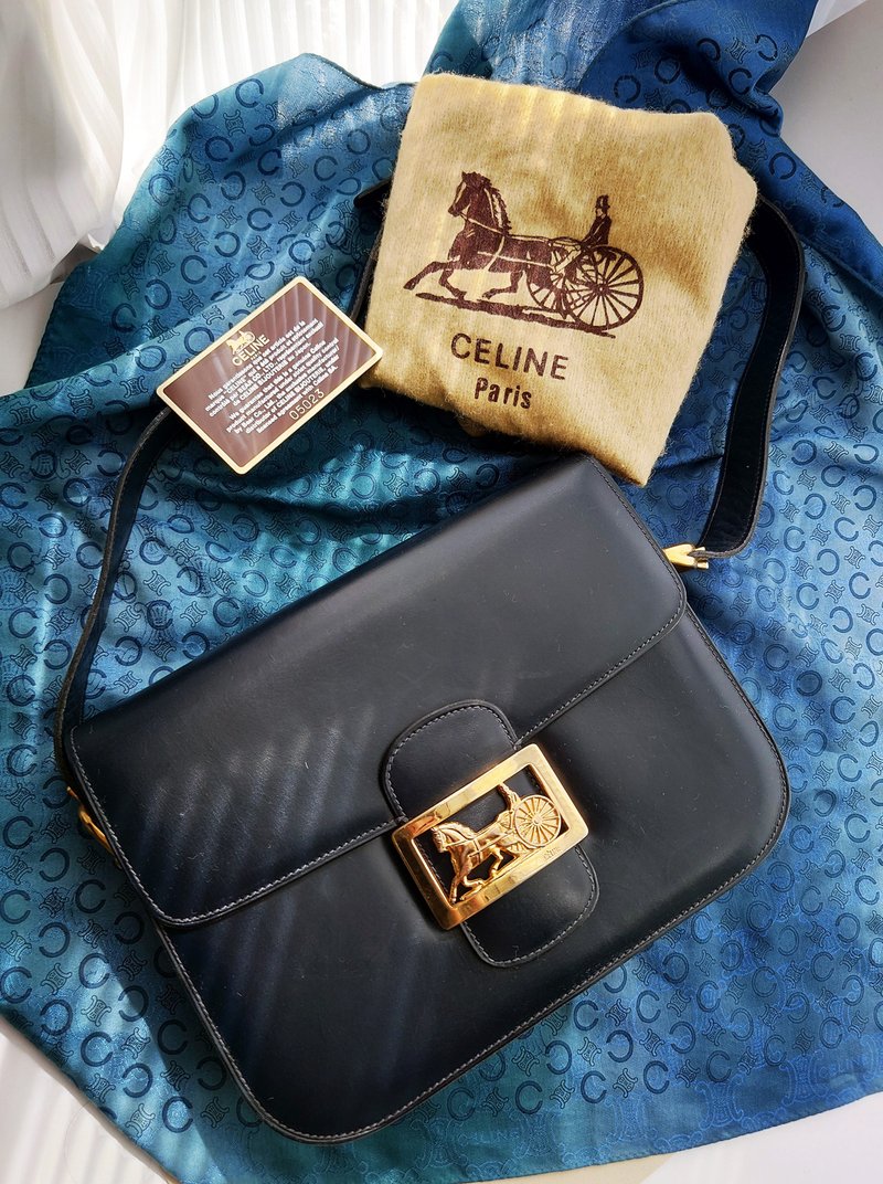 中古包 CELINE 深藍box大馬車扣 側背包單肩包腋下包斜揹包豆腐包 - 側背包/斜背包 - 真皮 藍色
