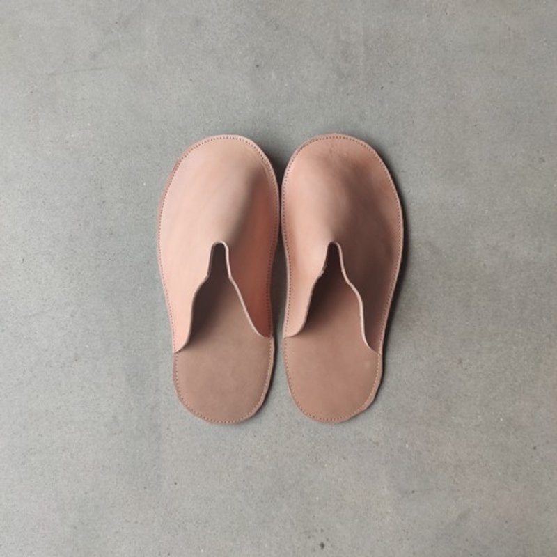 [Made-to-order] Genuine tanned leather room shoes Room slippers Gently adapts to your feet. - รองเท้าลำลองผู้หญิง - หนังแท้ 