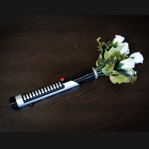 Tasha's craft Qui-Gon Jinn's lightsaber Bouquet Holder | star wars wedding