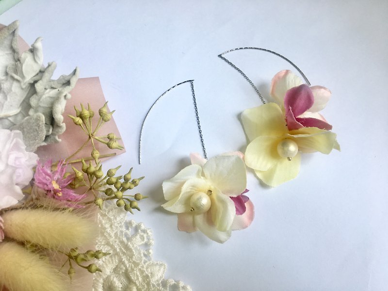 *My Fancy Handmade*Pearl Flower Dangle Earrings - ต่างหู - ไนลอน สึชมพู