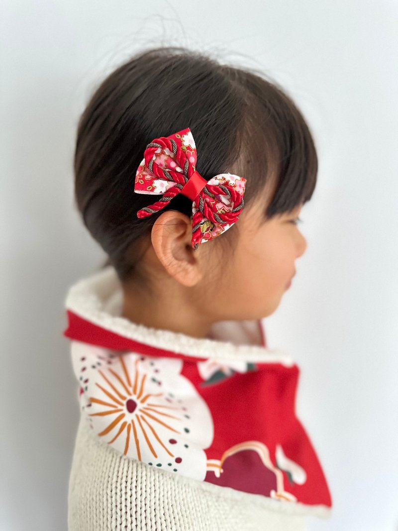 Handmade sewing neck warmer scarf for kid and adult - ผ้าพันคอถัก - ผ้าฝ้าย/ผ้าลินิน สีแดง