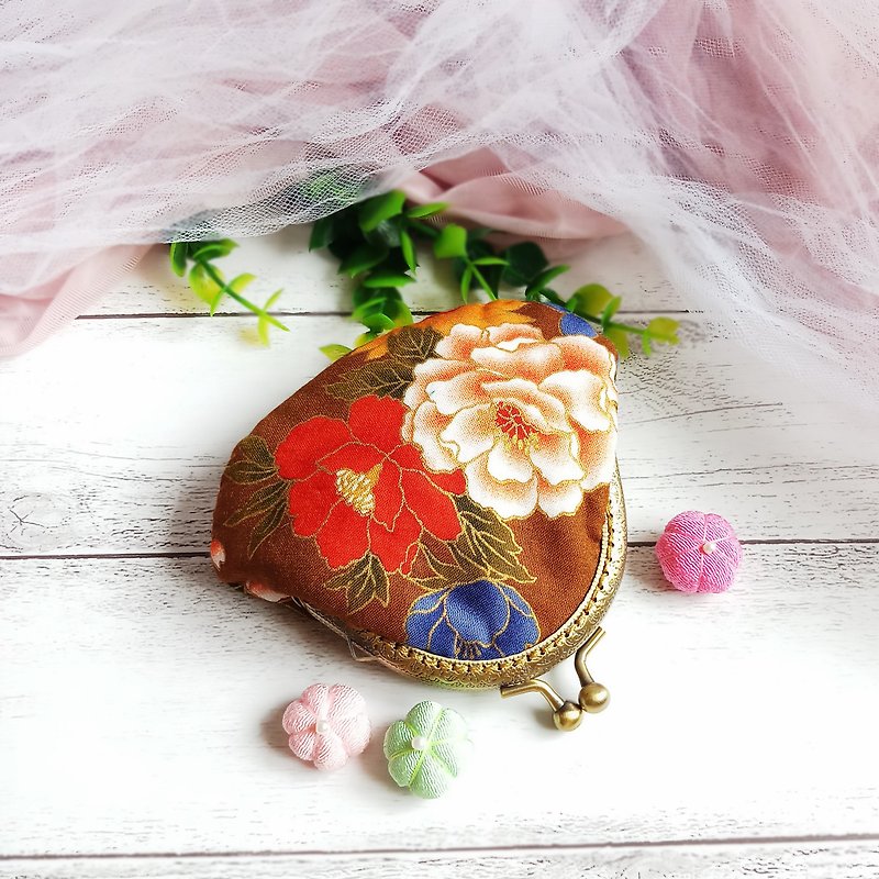 Japanese Kimono Fabric - Small clutch / Coin purse (JS-49) - Coin Purses - Cotton & Hemp Multicolor