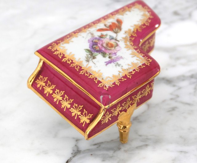 PORCELAIN buy LIMOGES TRINKET BOX RED AND GOLD LIMOGES FRANCE