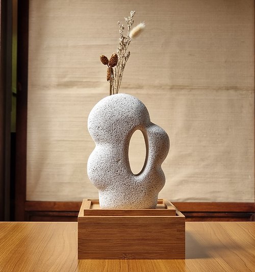 25 Degrees Room Cloud-shaped lightweight brick vase For displaying, can put dried flower lover.