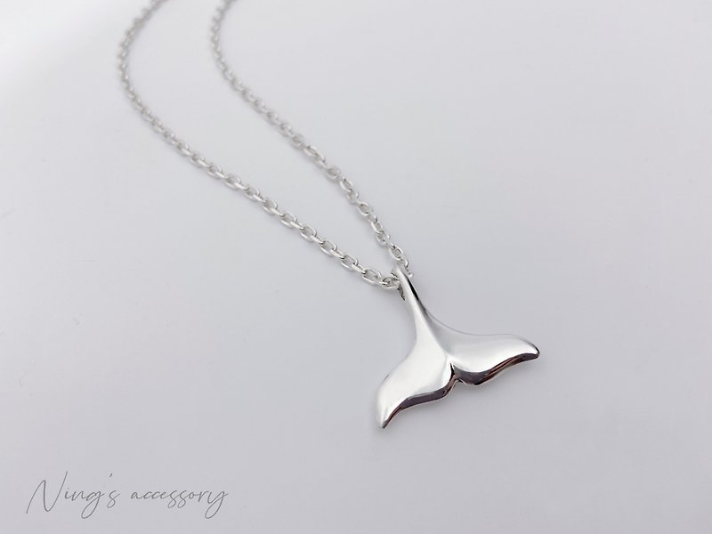 925 Sterling Silver Big Whale Tail Necklace - สร้อยคอ - เงินแท้ สีเงิน