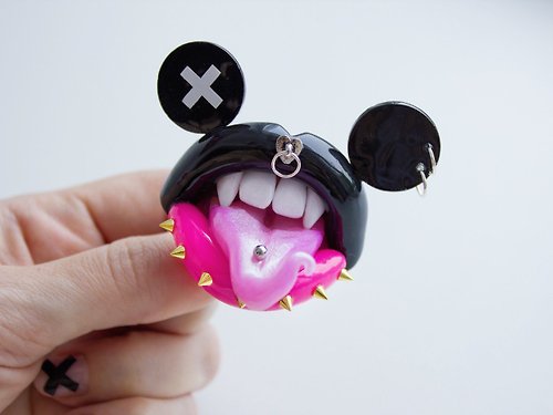 Art by Numb Disney Mickey Mouse Brooch・Punk Rock Style