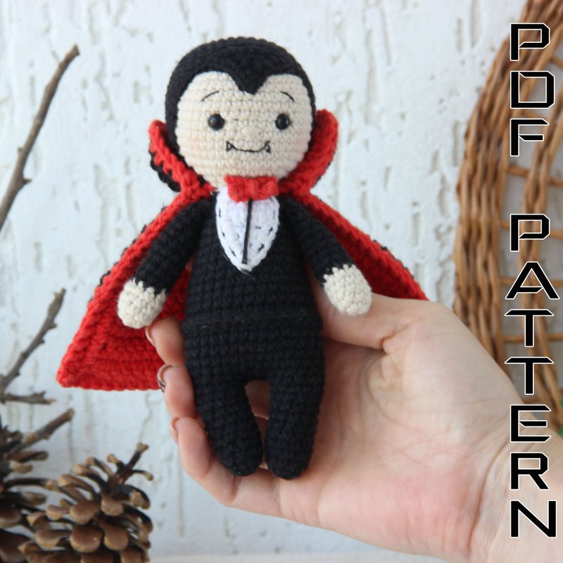 Amigurumi PDF PATTERN Vampire miniature halloween decor doll ornaments crochet - เย็บปัก/ถักทอ/ใยขนแกะ - วัสดุอื่นๆ ขาว