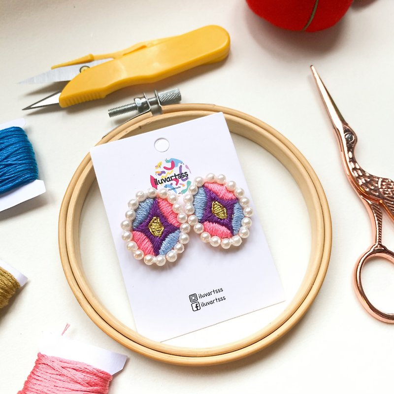 Pearl Embroidered Earrings - ต่างหู - งานปัก 
