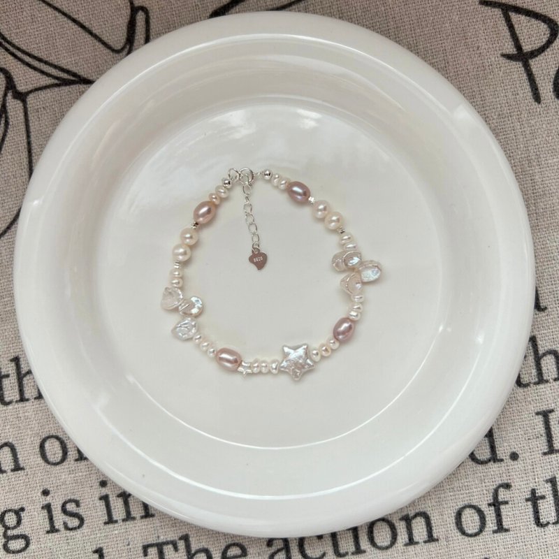 YuanPearl 天然バロック スターパール クリスマスデザイン 純銀ブレスレット 花びら型パープルピンクパール - ブレスレット - 真珠 ホワイト
