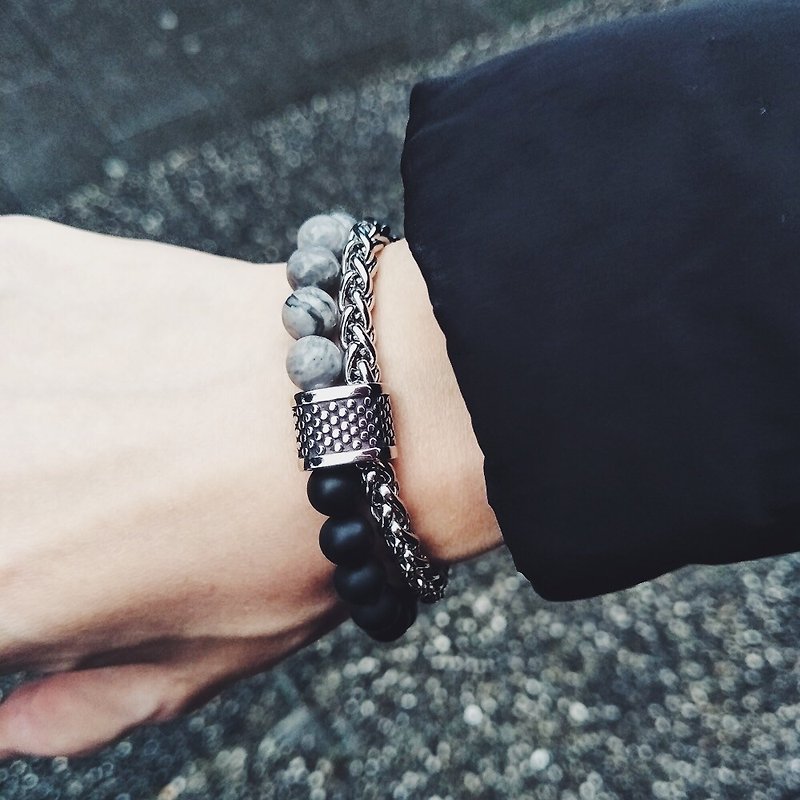 Beads and steel chain, 2-row bracelet with a ring charm T-bar fastening - สร้อยข้อมือ - เครื่องประดับพลอย สีเทา