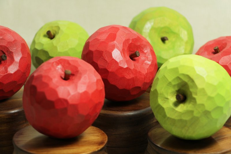 木製蘋果音樂盒--可選蘋果顏色--木刻--純手工--手作 - 裝飾/擺設  - 木頭 多色