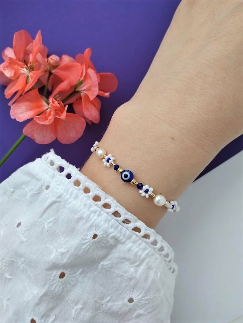 Evil eye bracelet. Blue pearl evil bracelet. Pearl evil eye. Protection bracelet - Bracelets - Pearl Blue