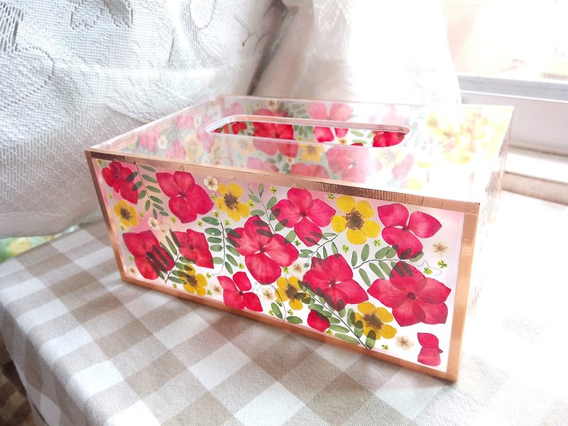 Customer order : Be the best, tissue box with pressed flowers - กล่องทิชชู่ - อะคริลิค หลากหลายสี