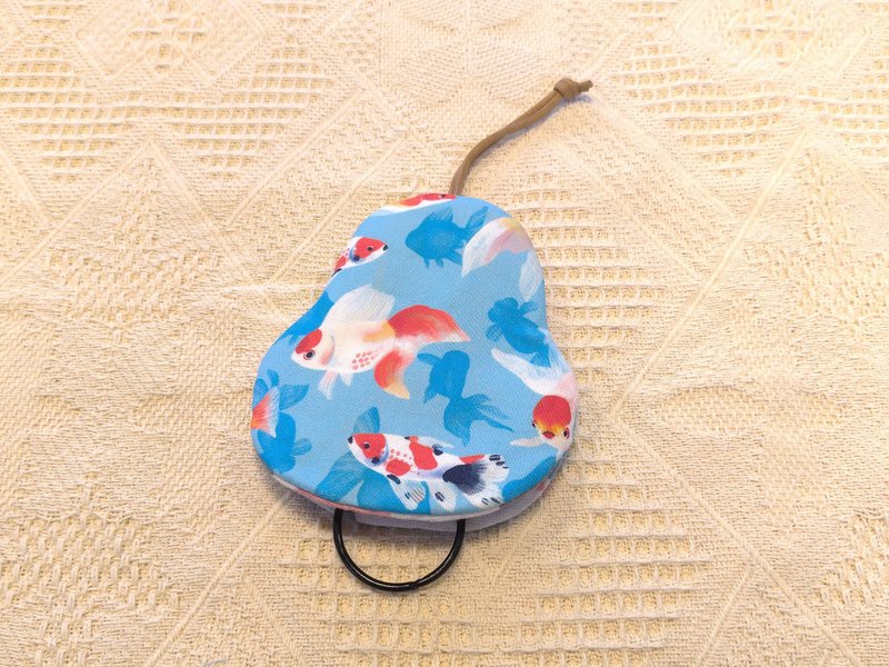 金魚 梨型鑰匙包【K210407】 - 鑰匙圈/鑰匙包 - 棉．麻 多色