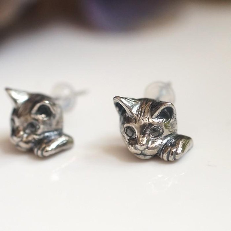 Maneki Neko Earrings Pixie One Ear - Earrings & Clip-ons - Other Metals Silver