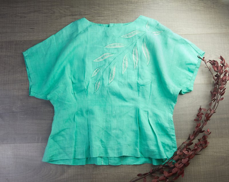M |Women vintage batwing blouse| Linen blouse | Women's vintage clothing - Women's Shirts - Other Materials Green