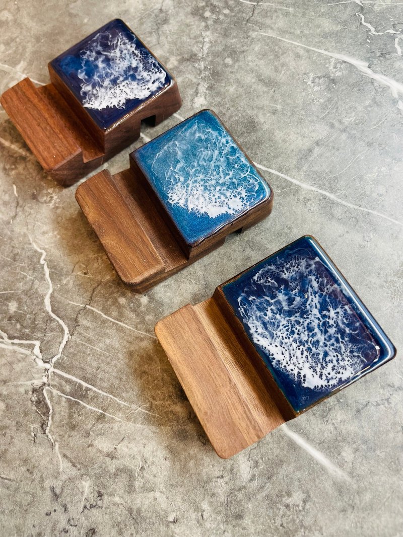 Walnut ocean style mobile phone holder - Phone Stands & Dust Plugs - Wood Blue