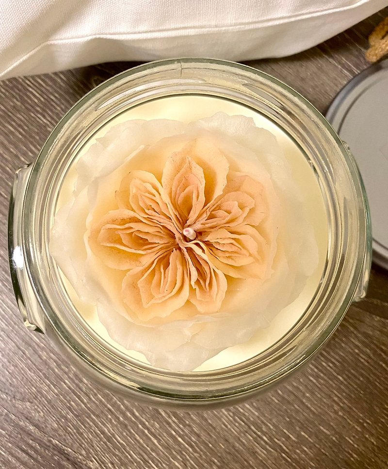 Handmade Beeswax Flower Soy Wax Essential Oil Candle - Austin Rose (240g) - เทียน/เชิงเทียน - ขี้ผึ้ง 