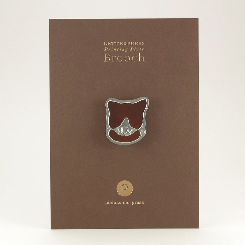 Kafka Cat Letterpress Brooch - 胸針 - 其他金屬 銀色