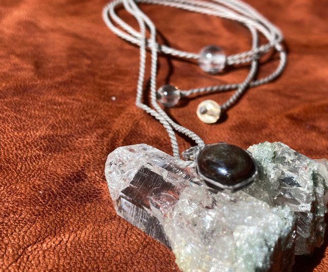 宝石質ブラックオパールとサファイアのマクラメネックレス JJ様 ご依頼品3点】ヘミモルファイト他 宝石質ブラックオパールと