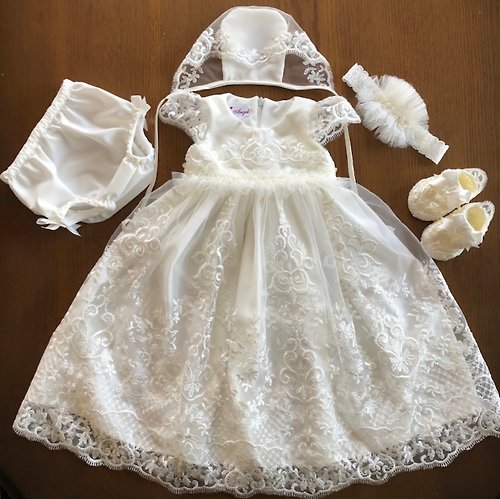 V.I.Angel Ivory outfit for baby girl: dress, bonnet, headband, shoes and panties.