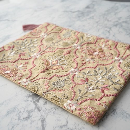 インド刺繍生地　ポーチ インド刺繍生地のフラットポーチ ホワイト - ショップ KEYS