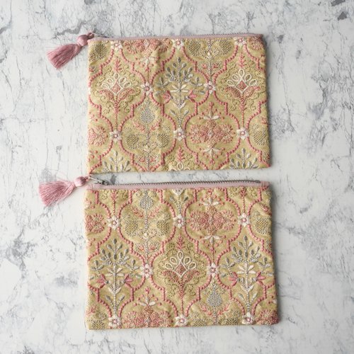 インド刺繍生地　ポーチ インド刺繍生地のフラットポーチ ベージュ - ショップ KEYS